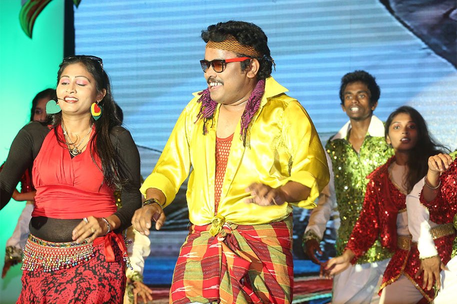 Sampu-Babu-Performance-at-Ra-Ra-Krishnayya-Audio